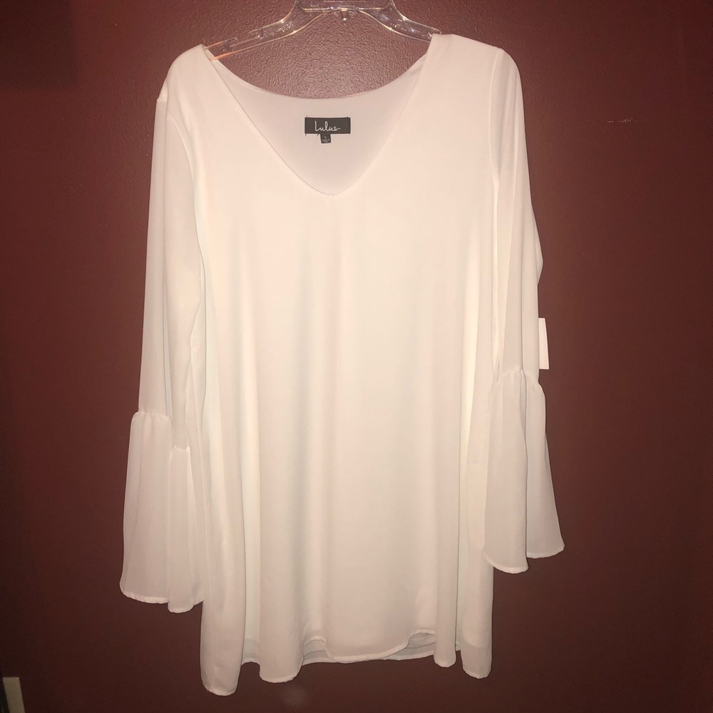 BRAND NEW LULUS flowy dress